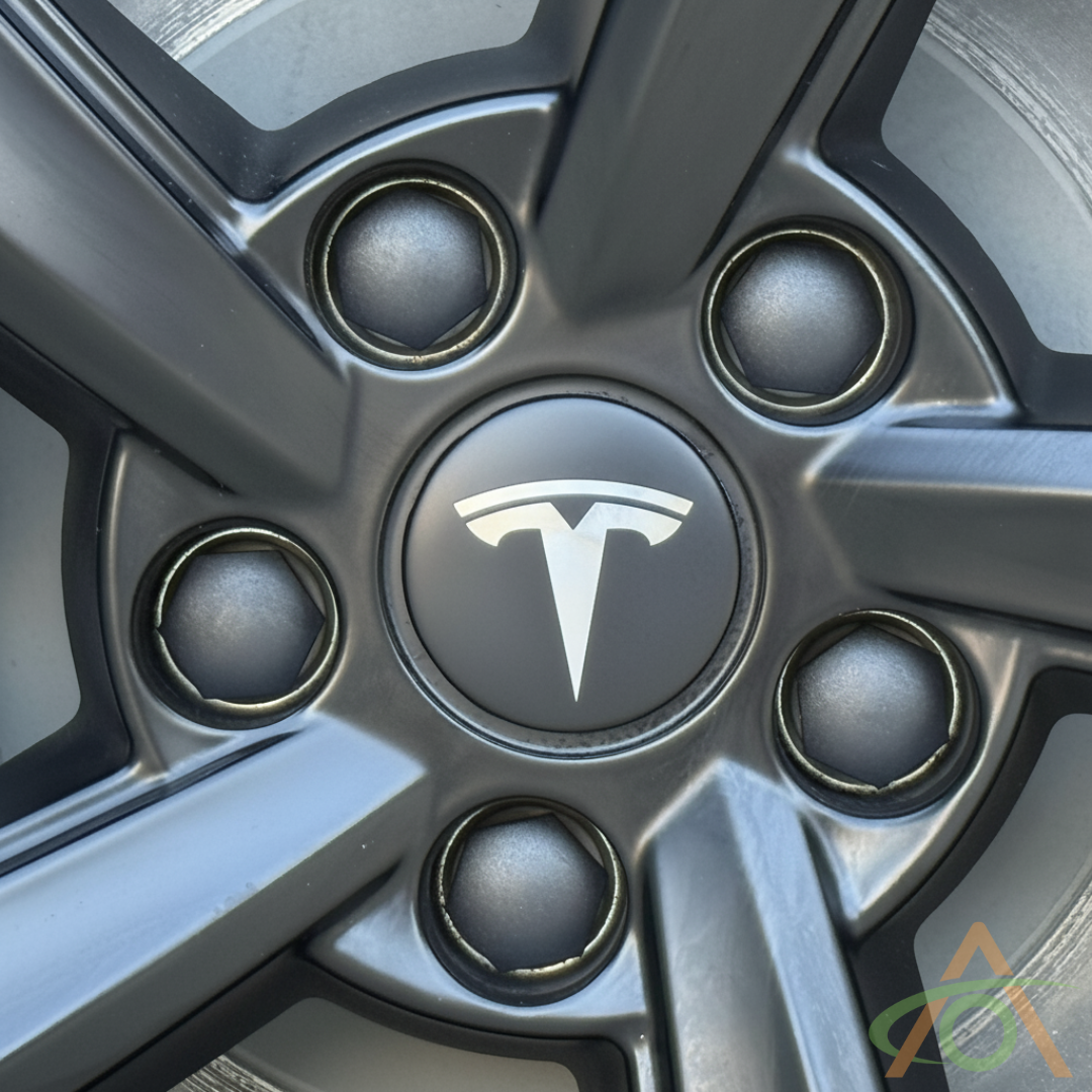 Tesla Wheel Center Cap Kit