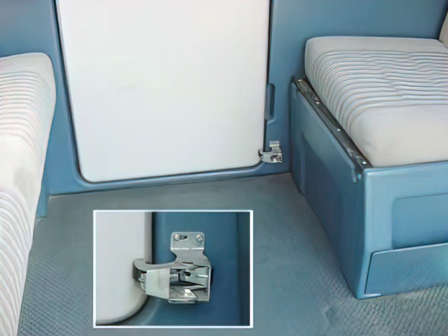 Swing-Out Table Latch [Vanagon Carat/Multivan/Weekender]