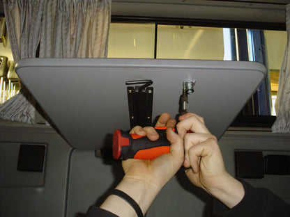 Table Latch [Late Vanagon]