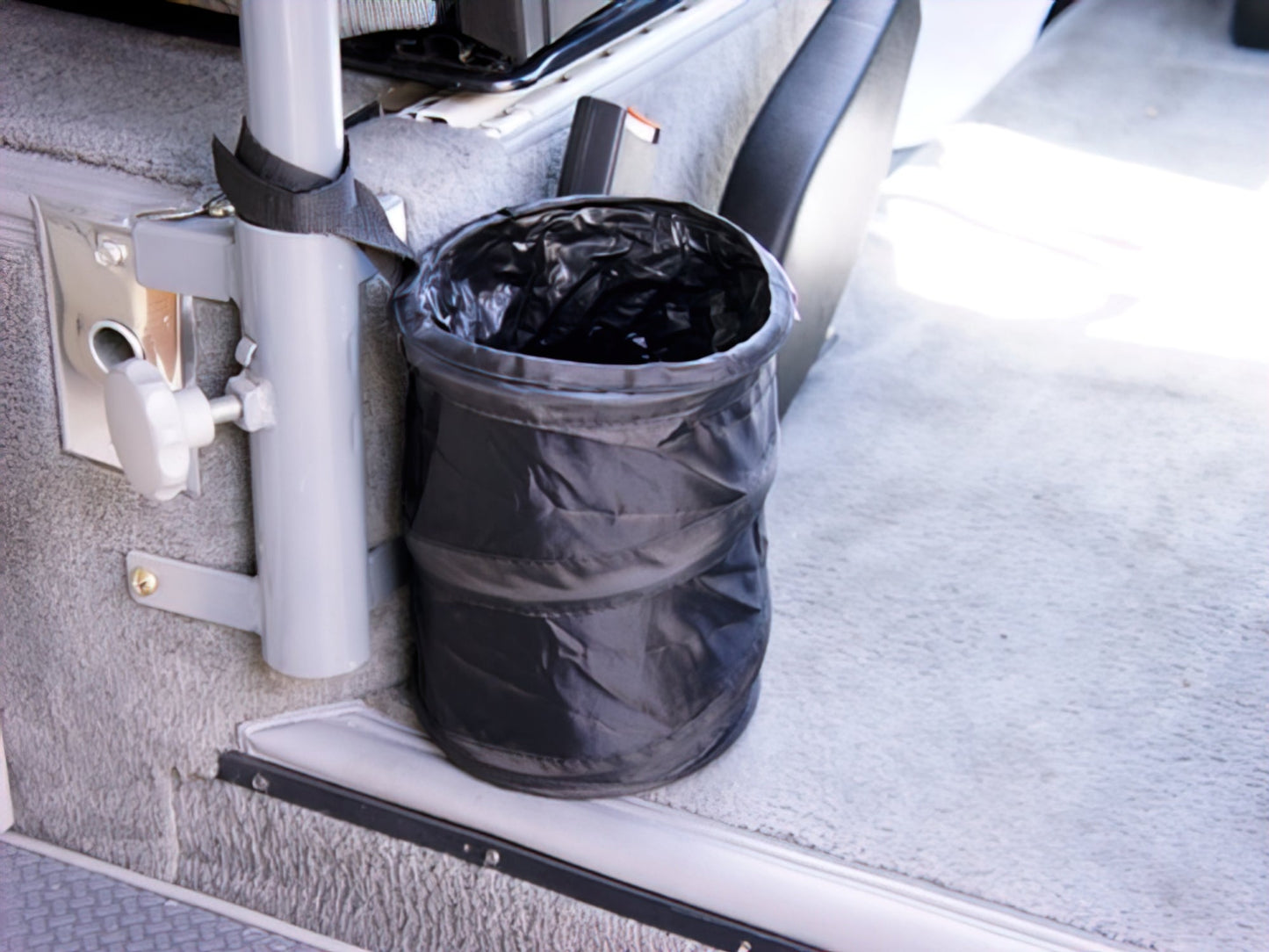 Pop-Up Trash/Litter Bag (3/4 Qt.)