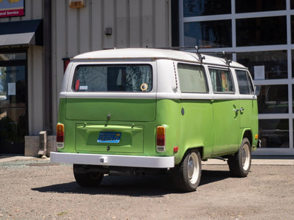 Bumper With Integrated Hitch [Bus]