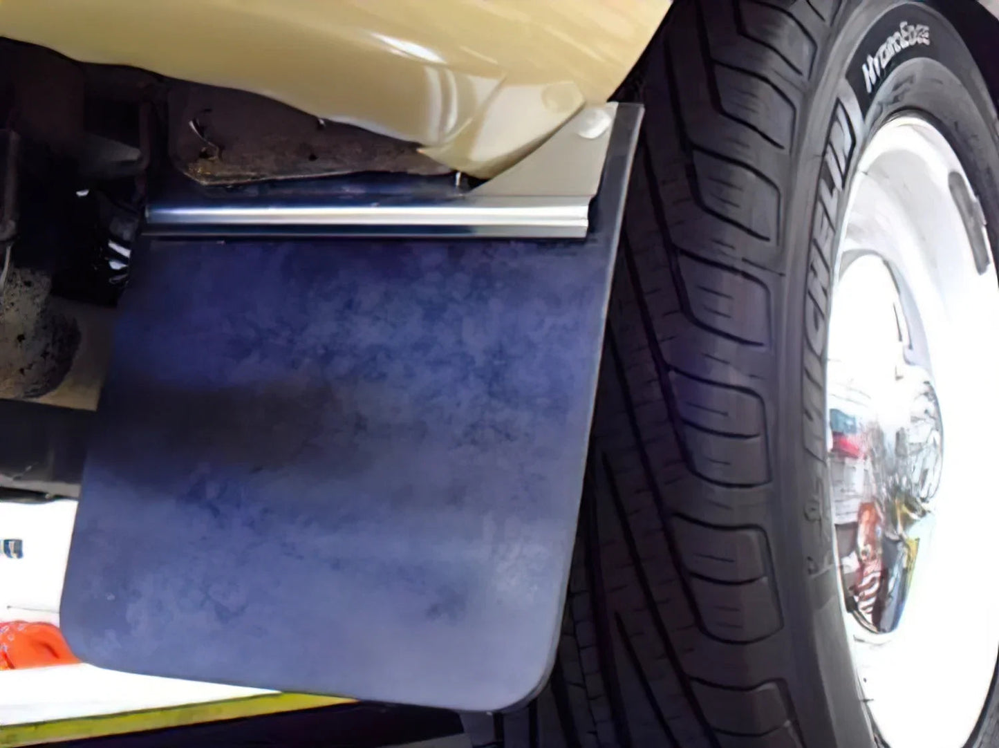 Mud Flap (Rear Passenger) [Bus]
