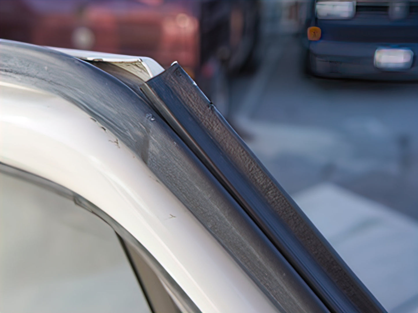 Upper Door Lip Seal [Vanagon]