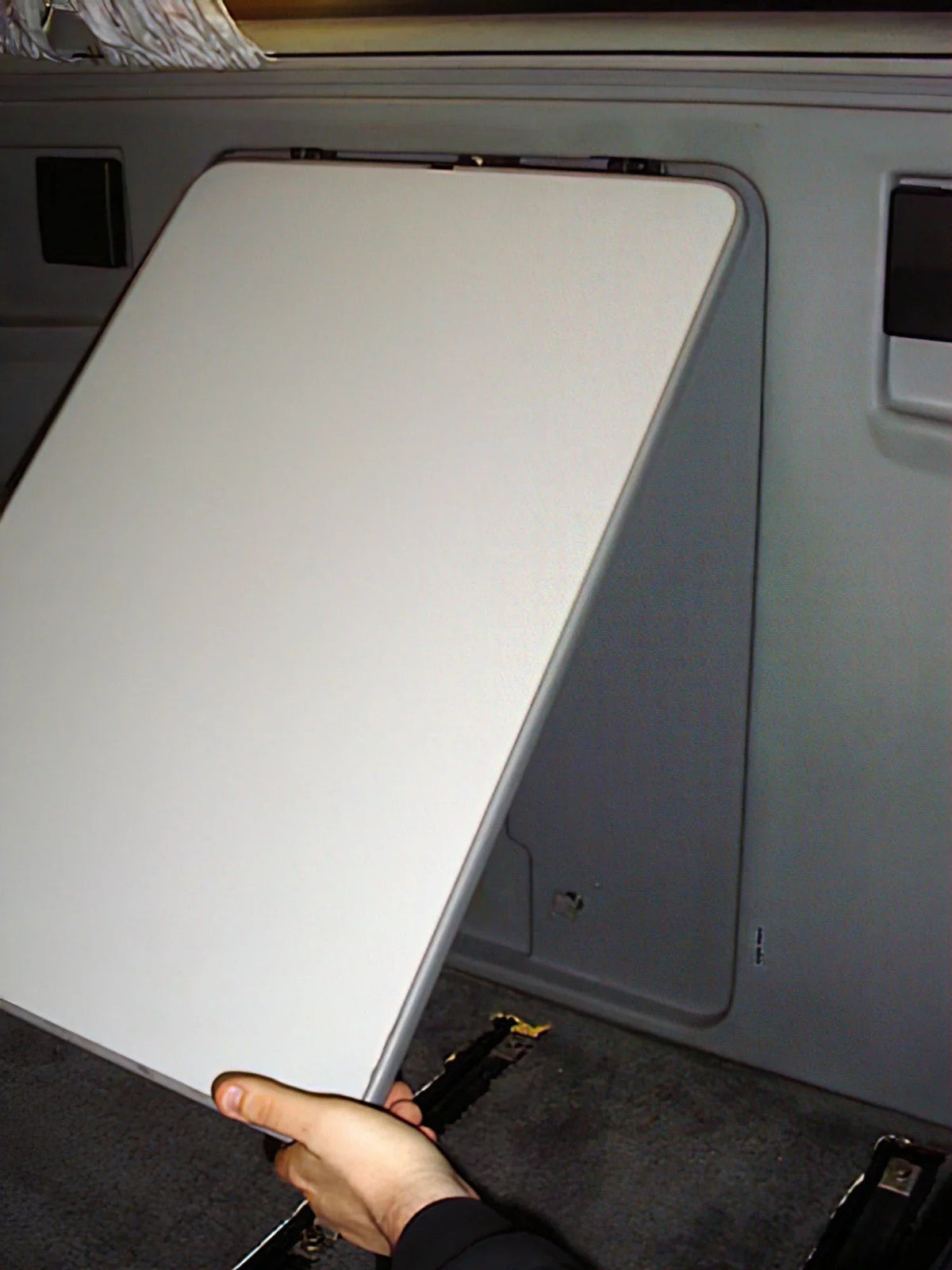 Table Latch [Late Vanagon]