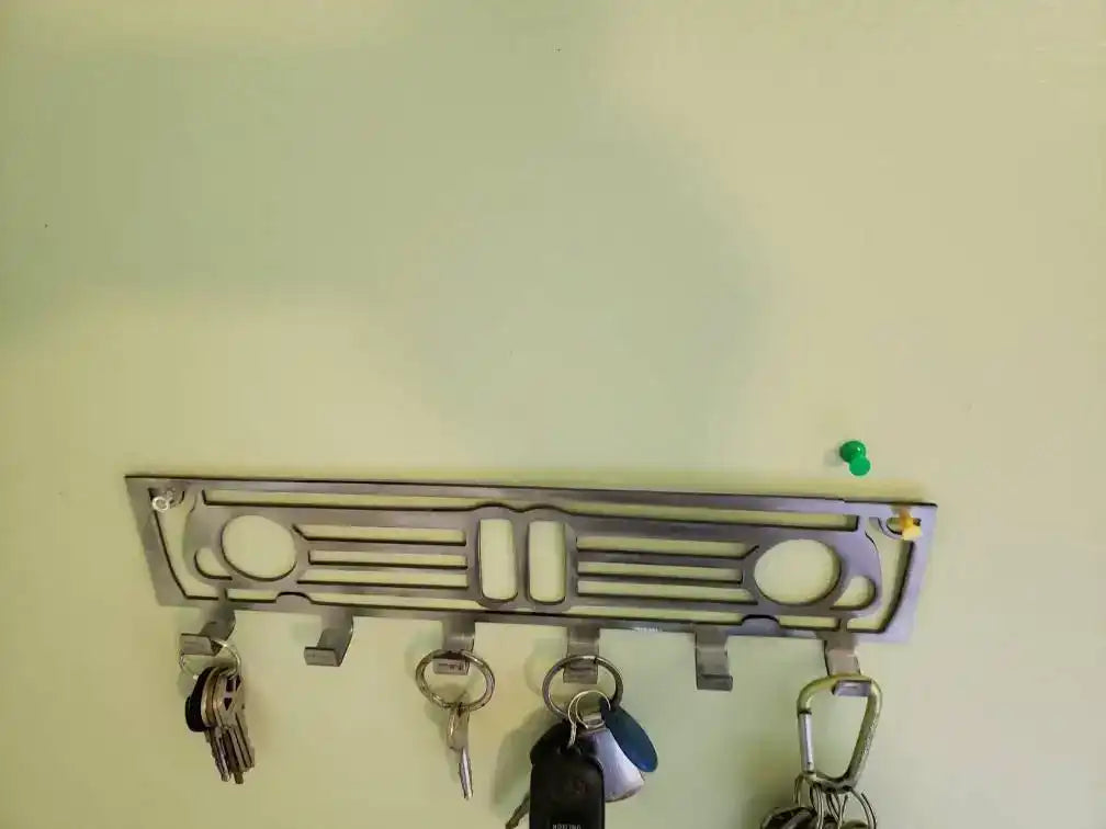 BMW 2002 Grill Keychain Rack – Classic Euro Steel Wall Mounted Organizer
