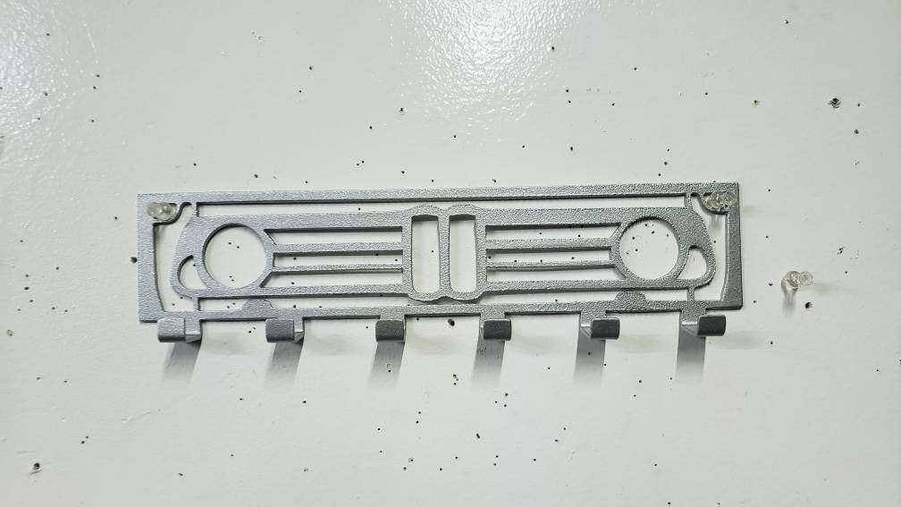 BMW 2002 Grill Keychain Rack – Classic Euro Steel Wall Mounted Organizer