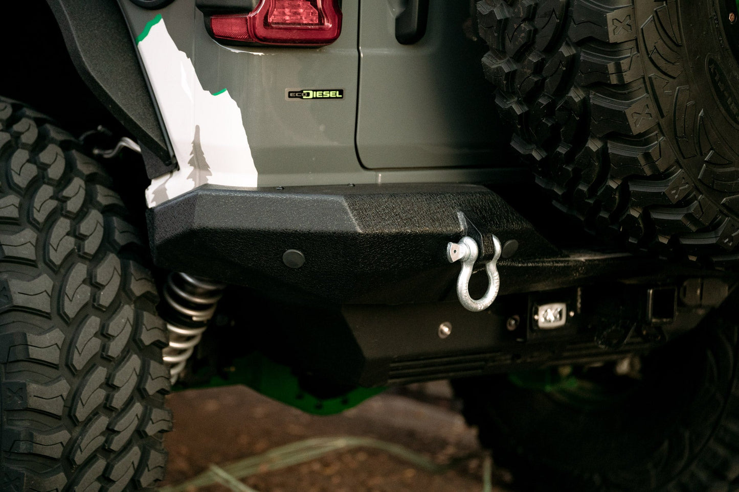 Wrangler JL Rear Bumper with Swing-away Carrier