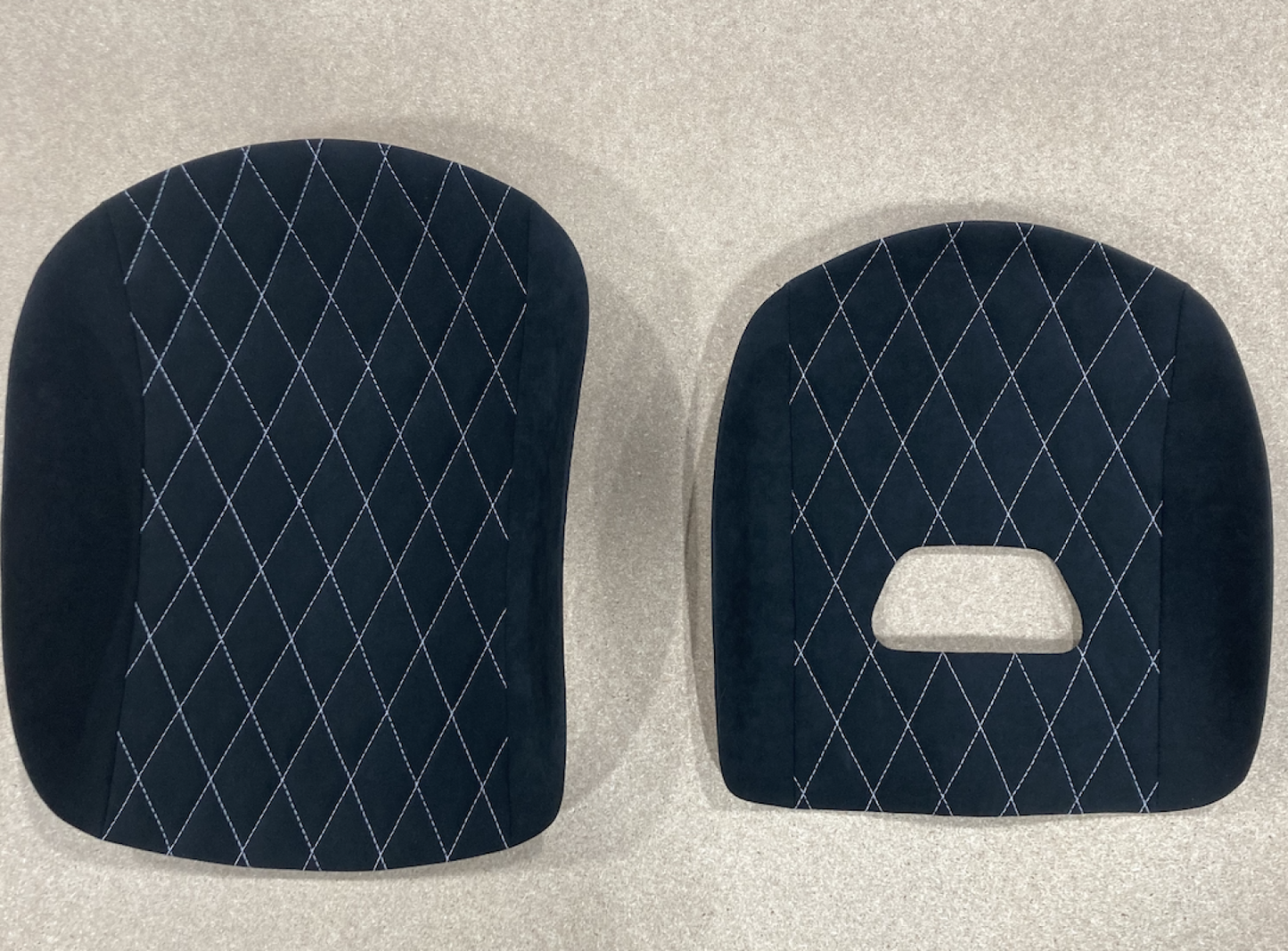 Tillett B5 seat pads set with silver diamond stitching TIL-PAN-B5-SVR