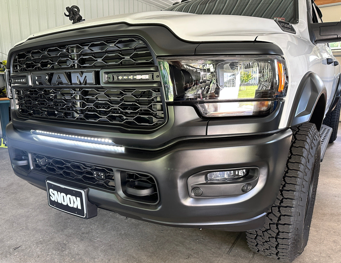 2019-2024 RAM 2500/3500 30in Light Bar