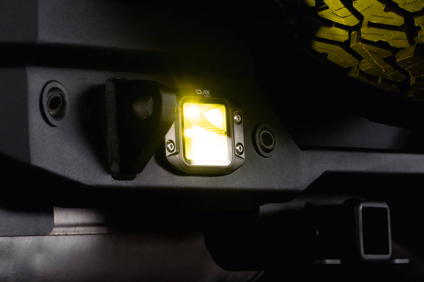 DV8 Offroad 3-Inch Elite Series LED Amber Flush Mount Pod Light BE3FMW40W-A