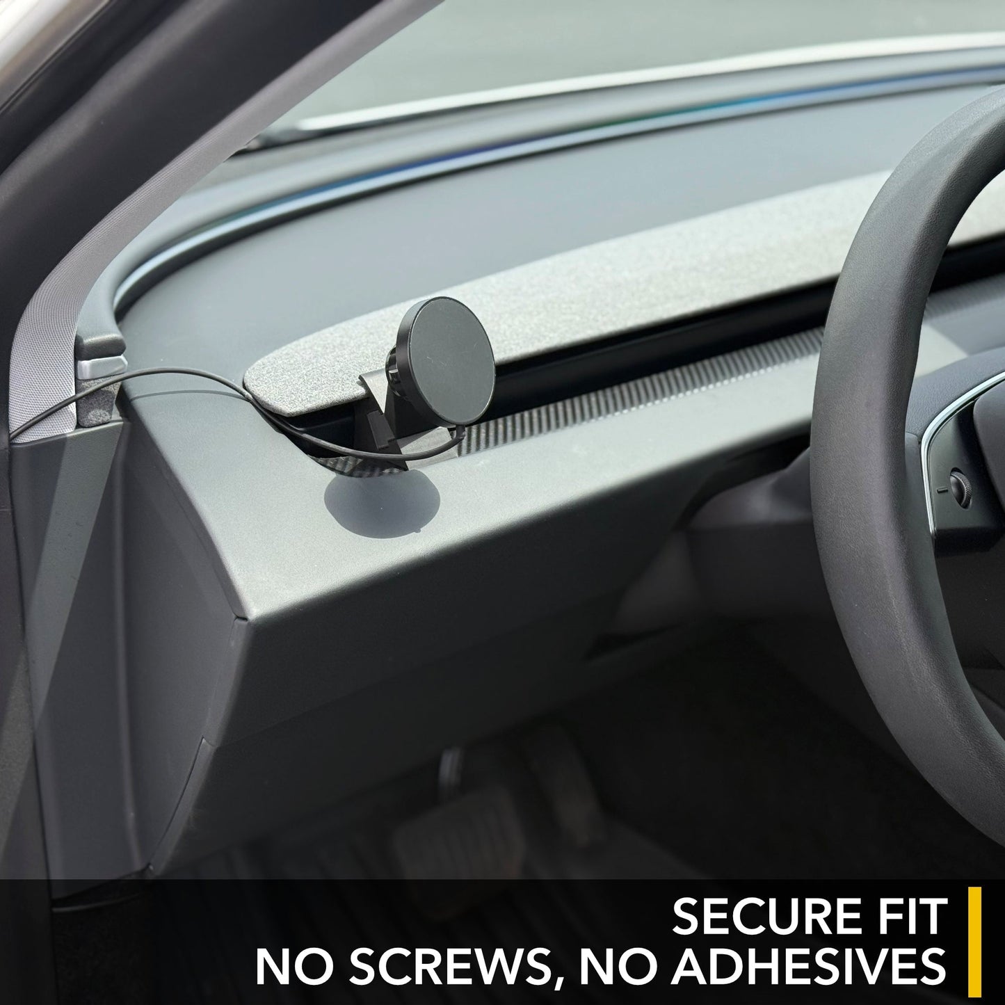 Dashboard Phone Mount / Qi2 Charger | Tesla Model 3 Highland, Model Y Juniper