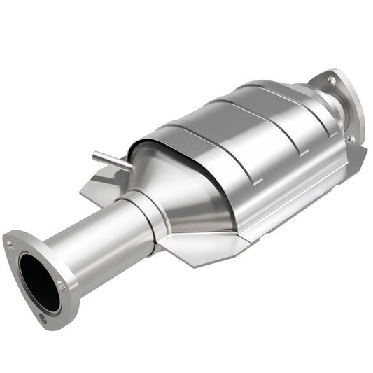 MagnaFlow Standard Grade Federal / EPA Compliant Direct-Fit Catalytic Converter 23504 MAGNAFLOW-23504
