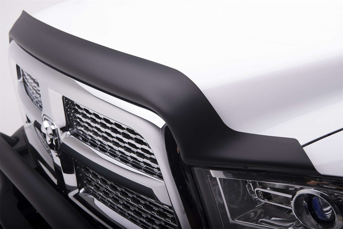 EGR - 302855 - USA Black Superguard Style Hood Guards