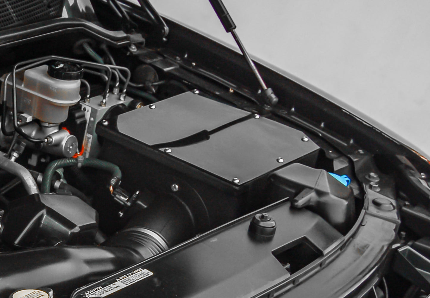 Stillen 2004-2015 Nissan Titan, Nissan Armada , Infiniti QX56 Hi-Flow Intake - Enclosed Air Box - Oil Filter - 403447