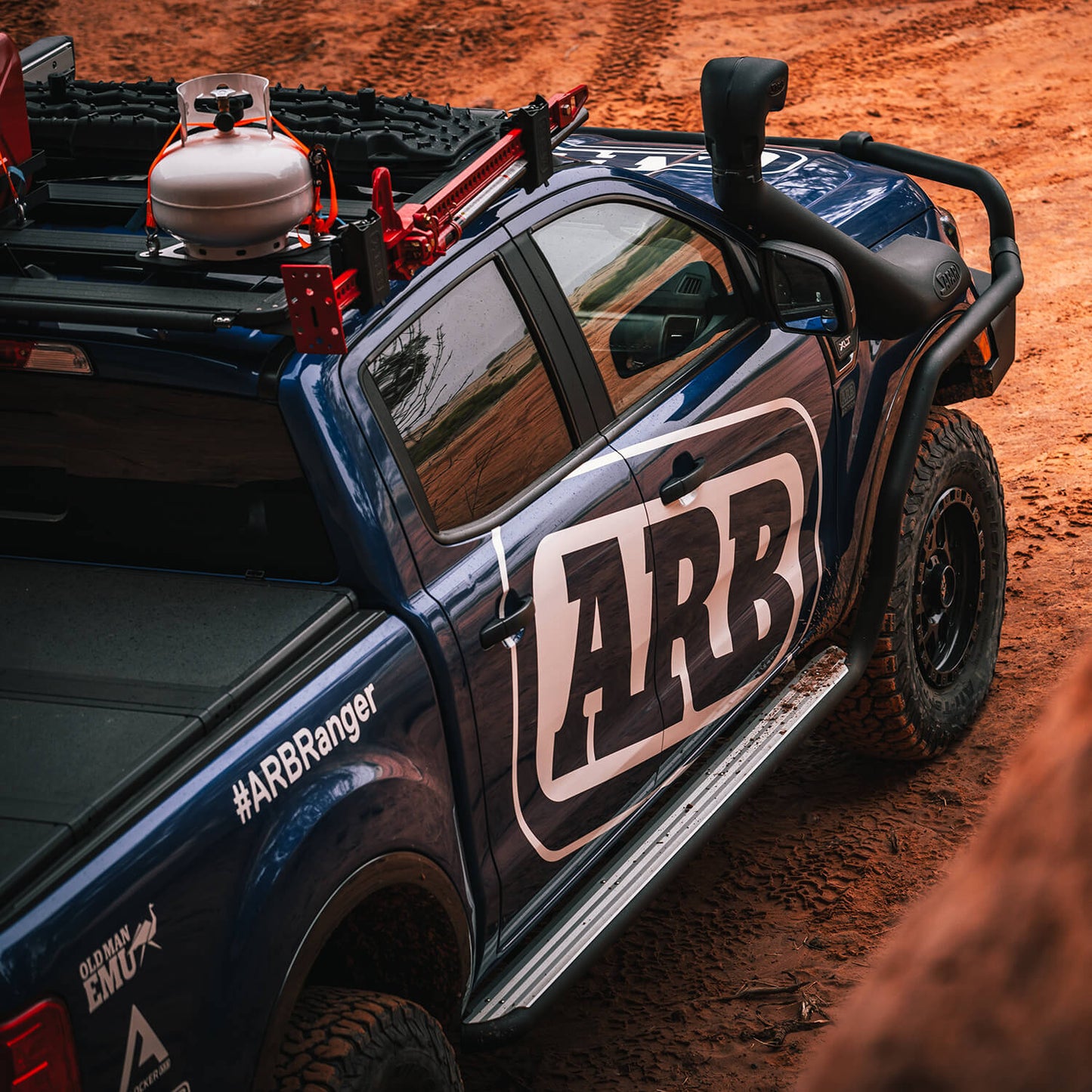 ARB - 4440210 - Summit Step Section