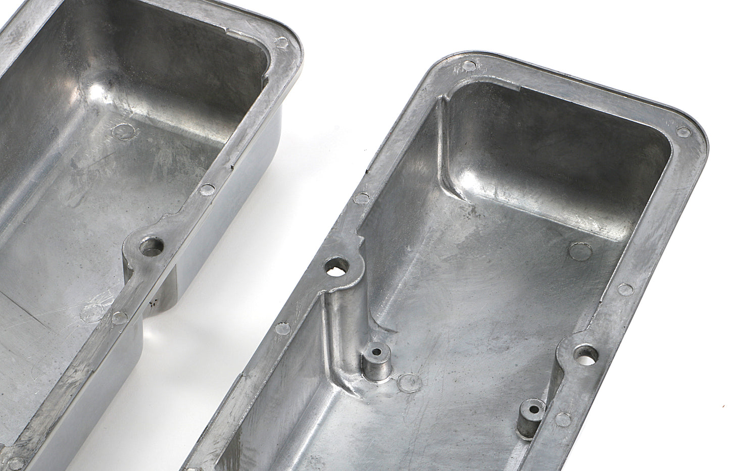 Trans-Dapt Performance Polished Aluminum Valve Covers; 58-86 Sb Chevy; Short; Plain 6031