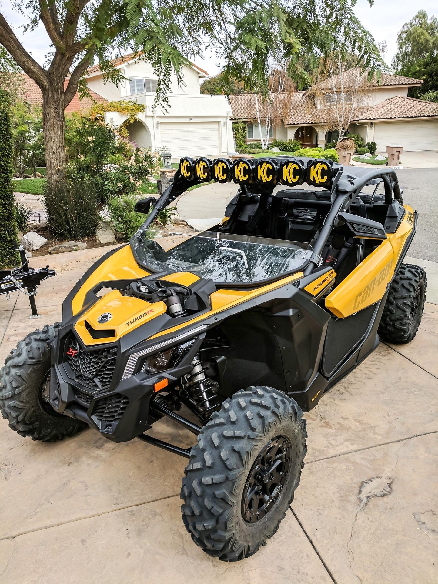 KC HiLiTES 45 in Pro6 Gravity LED -7-Light - Light Bar System - 140W Combo Beam - for 17-19 Can-Am Maverick X3 91334