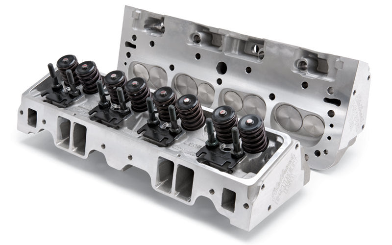 EDELBROCK SBC E-Street Cylinder Heads - 70cc 2.02/1.60 5073
