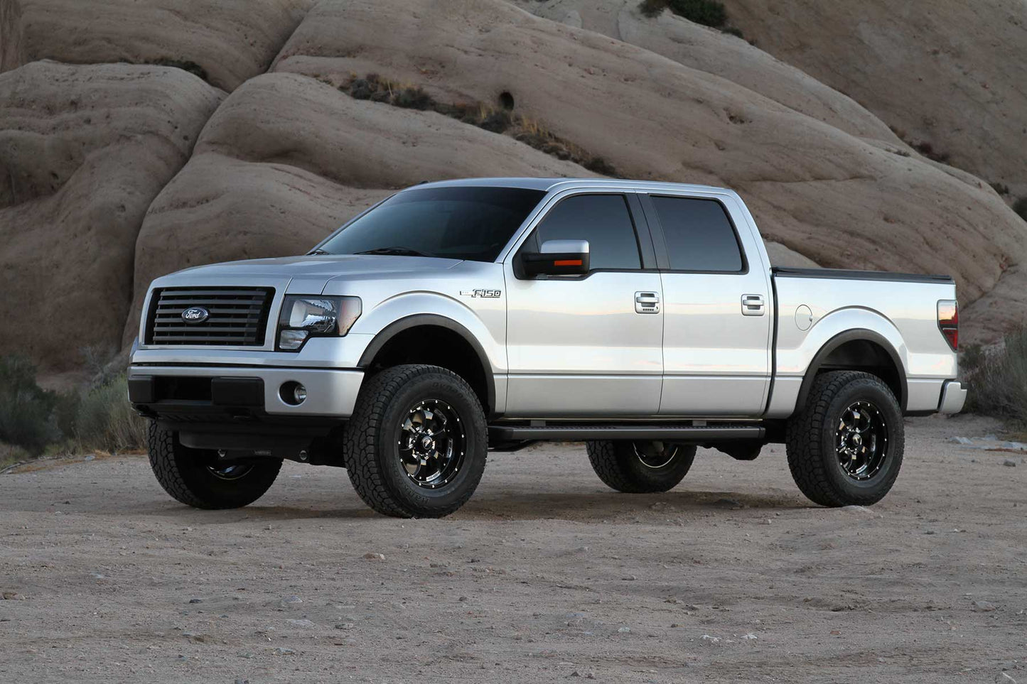 Fabtech 4" PERF SYS W/ DLSS SHKS 09-13 FORD F150 4WD K2184DL