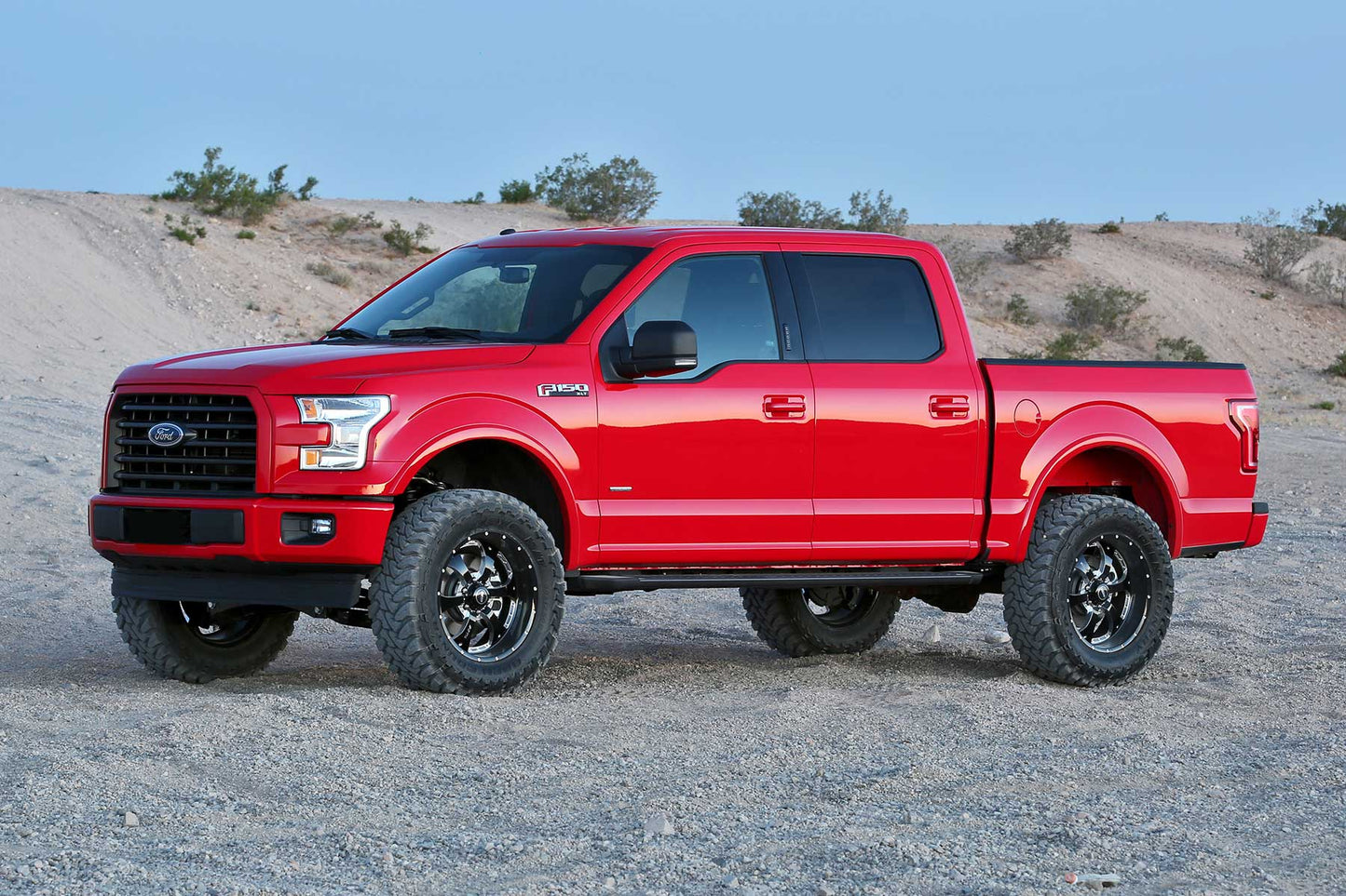 Fabtech 4" PERF SYS W/ 2.5 & 2.25 2015-20 FORD F150 2WD K2258DL